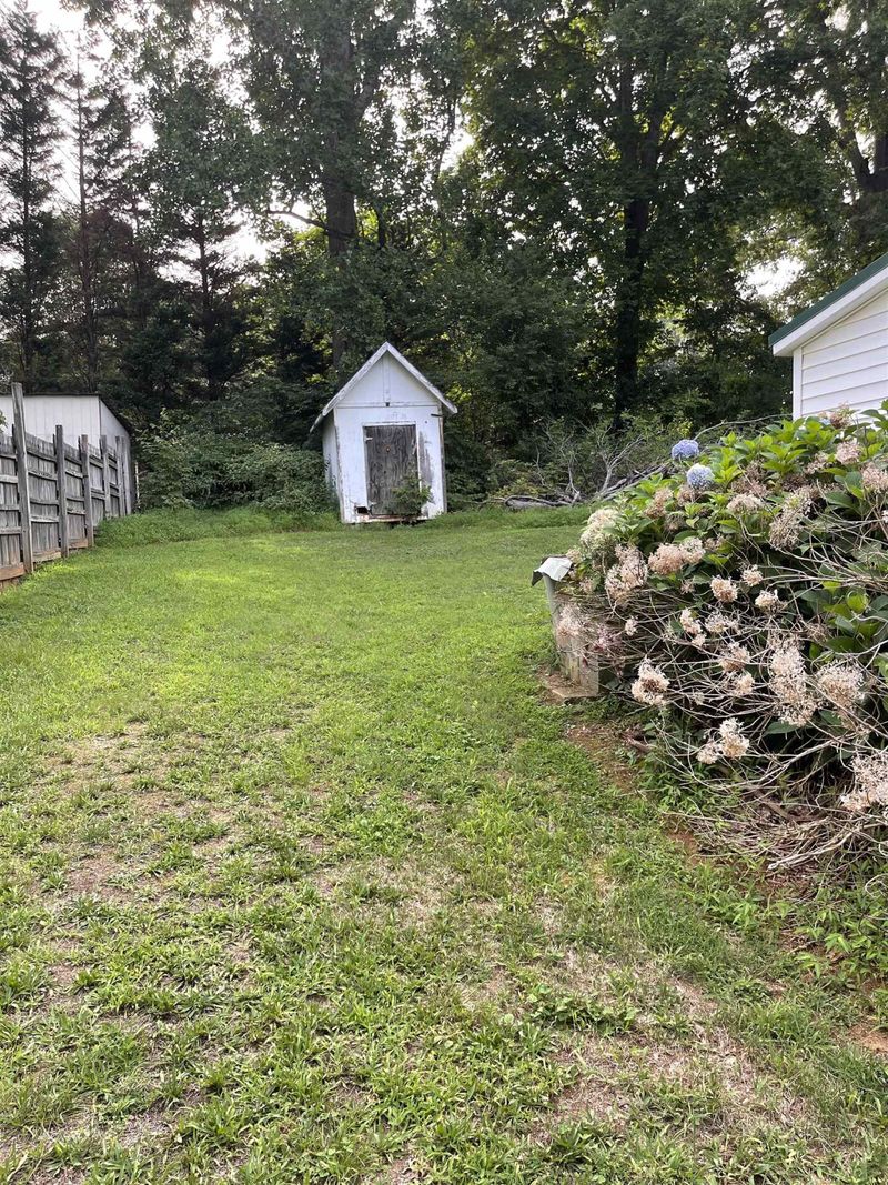 1424 Elm St, Roxboro, NC 27573