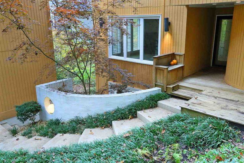 1424 Granada Dr, Raleigh, NC 27612