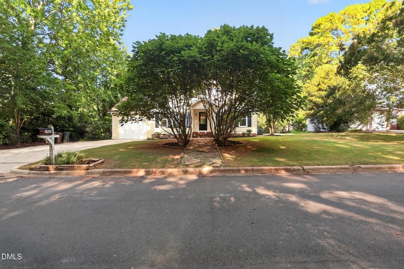 1424 Laughridge Dr, Cary, NC 27511