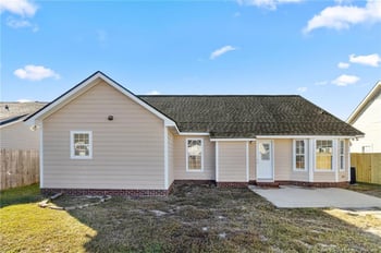 1424 Middlesbrough Dr, Fayetteville, NC 28306