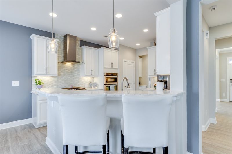 1425 Bond Gardens Rd, Cary, NC 27518