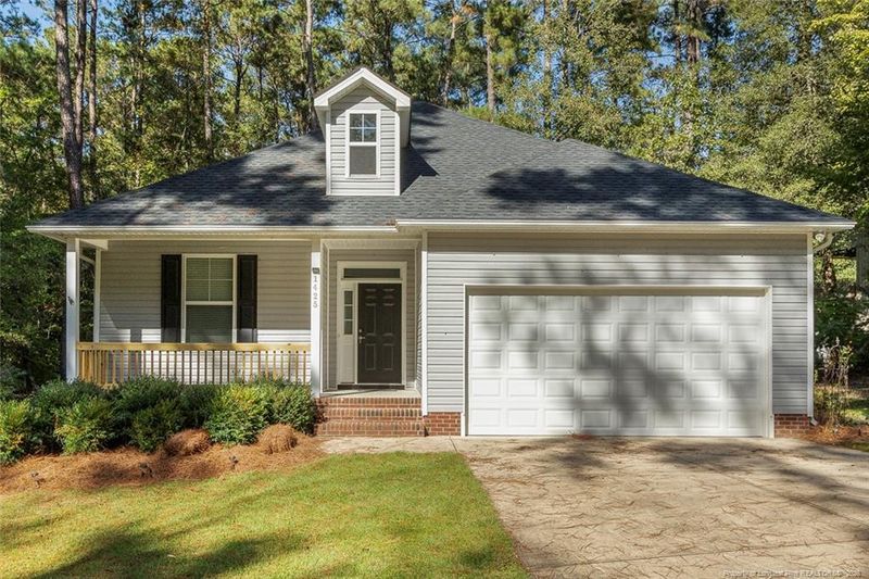 1425 Carolina Dr, Sanford, NC 27332
