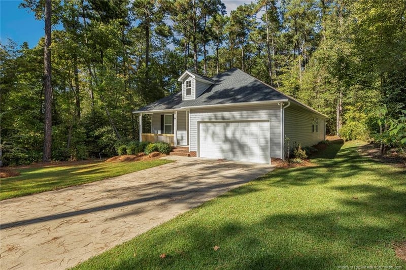 1425 Carolina Dr, Sanford, NC 27332