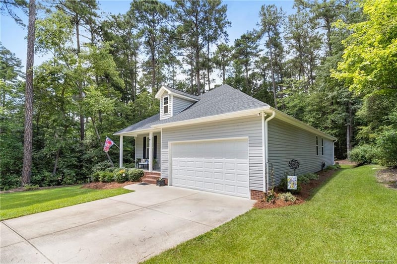 1425 Carolina Dr, Sanford, NC 27332