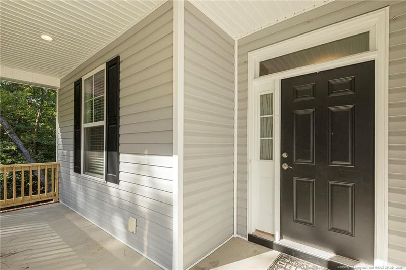 1425 Carolina Dr, Sanford, NC 27332