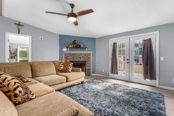 1425 Country Pond Ln, Willow Springs, NC 27592