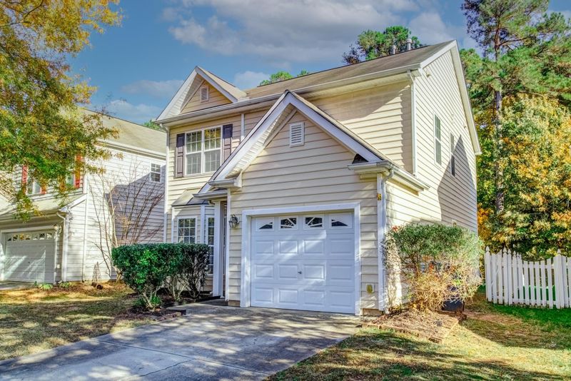 1425 Crimson Creek Dr, Durham, NC 27713