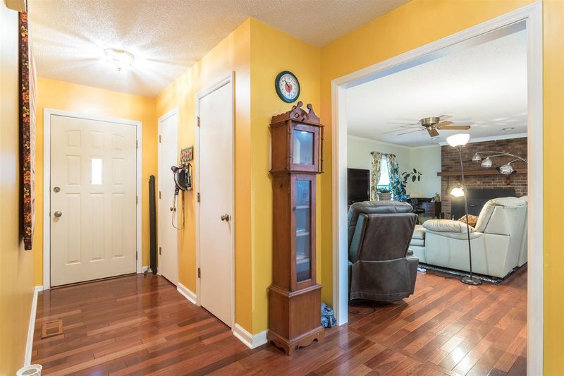 1425 Guffy Dr, Raleigh, NC 27603