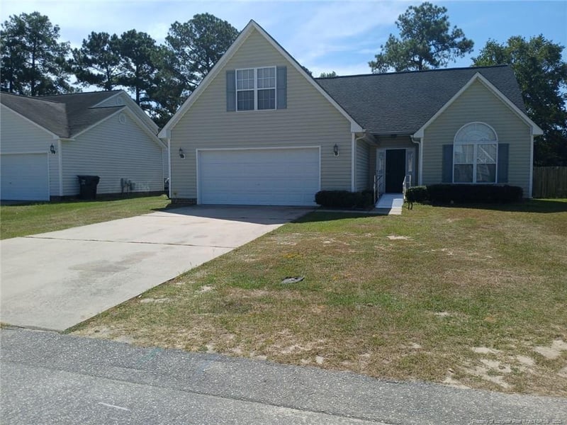 1425 Middlesbrough Dr, Fayetteville, NC 28306