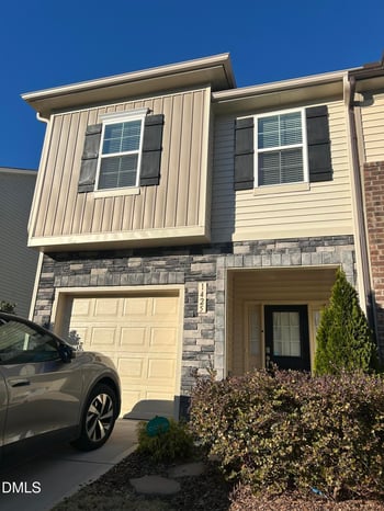 1425 Scholar Dr, Durham, NC 27703