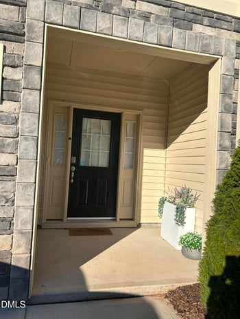 1425 Scholar Dr, Durham, NC 27703