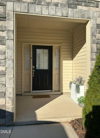 1425 Scholar Dr, Durham, NC 27703