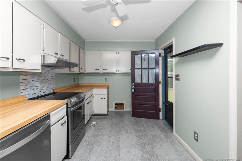 1426 Habersham Dr, Fayetteville, NC 28304
