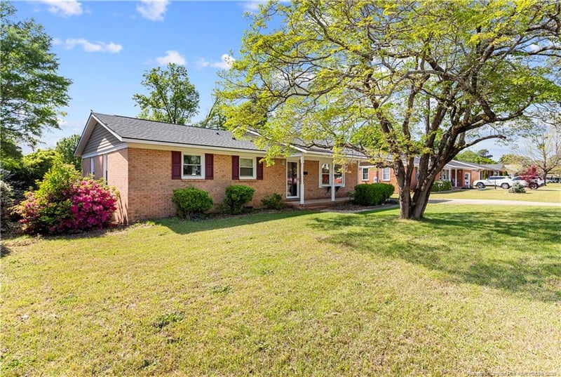 1426 Habersham Dr, Fayetteville, NC 28304