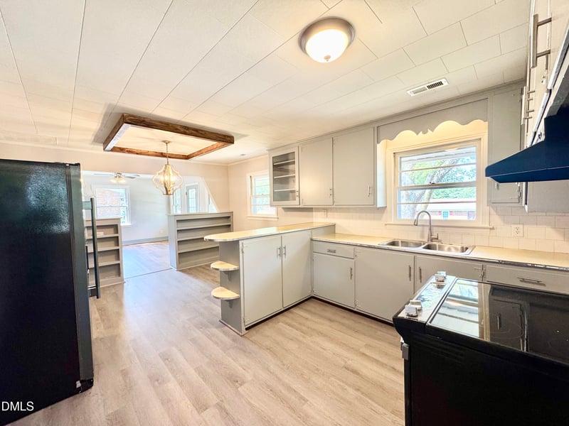 1426 Jackson St, Roxboro, NC 27573