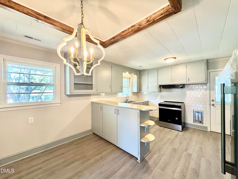 1426 Jackson St, Roxboro, NC 27573