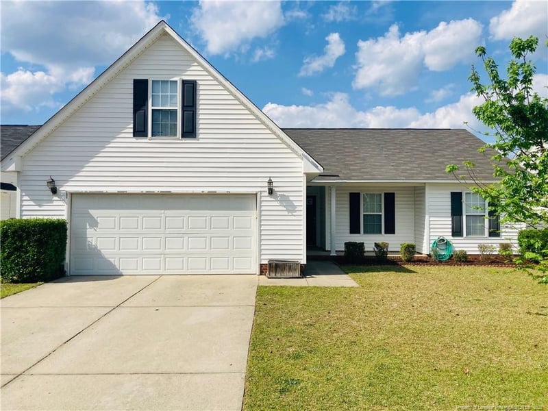 1426 Mingary Ave, Hope Mills, NC 28306