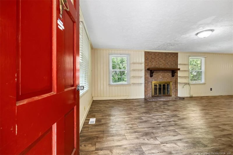 1426 Summit Ave, Fayetteville, NC 28305