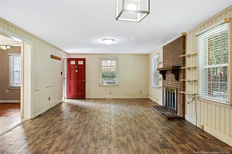 1426 Summit Ave, Fayetteville, NC 28305