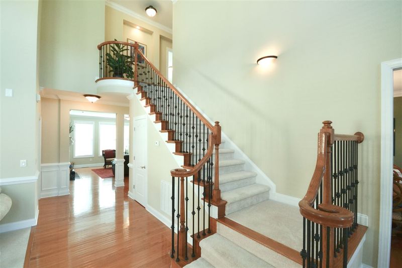 1427 Carpenter Town Ln, Cary, NC 27519
