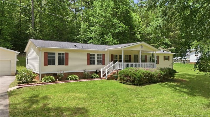 1427 Cherokee Trl, Sanford, NC 27332