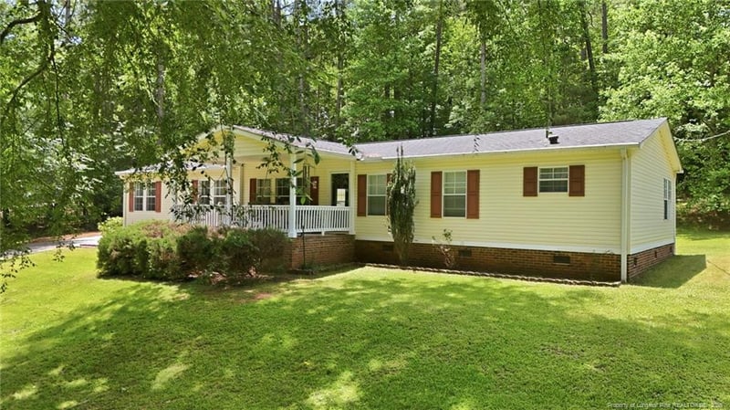 1427 Cherokee Trl, Sanford, NC 27332