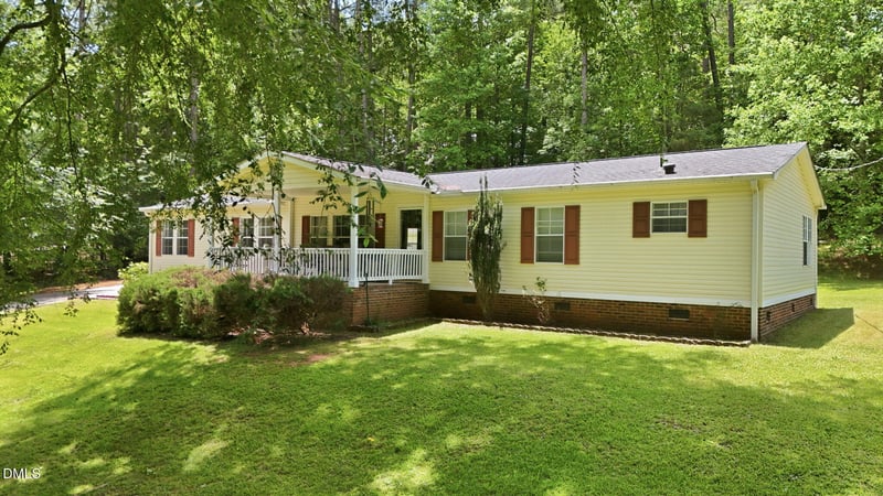 1427 Cherokee Trl, Sanford, NC 27332