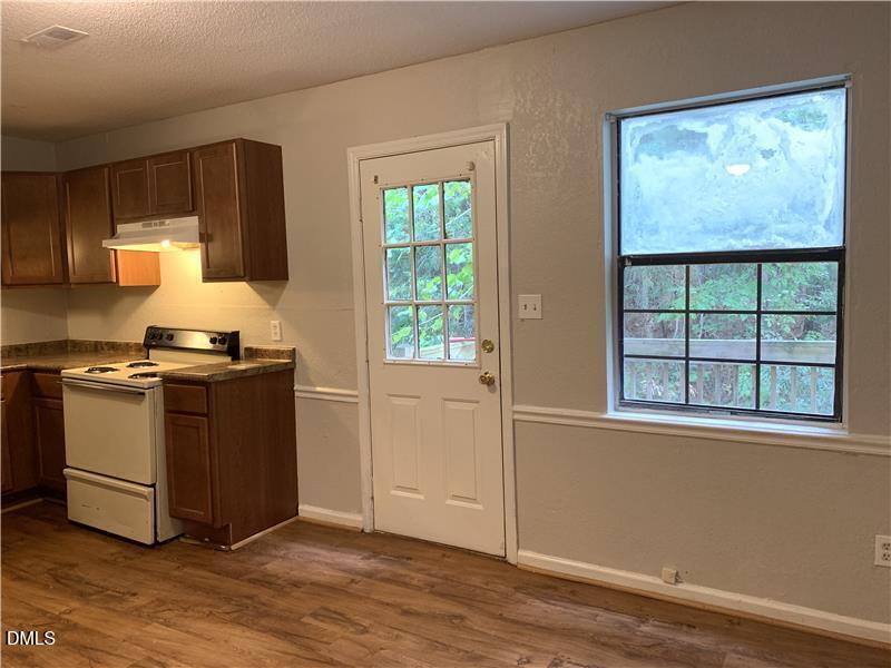 1427 Cherrycrest Dr, Durham, NC 27704