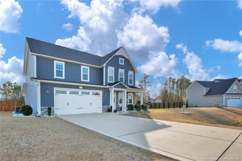 1427 Creekwood Rd, Hope Mills, NC 28348
