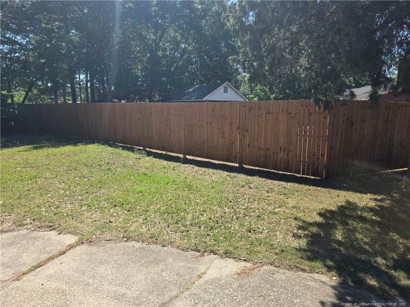1427 Valencia Ct, Fayetteville, NC 28303