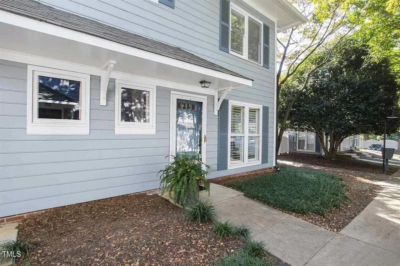 1428 Barton Pl Dr, Raleigh, NC 27608