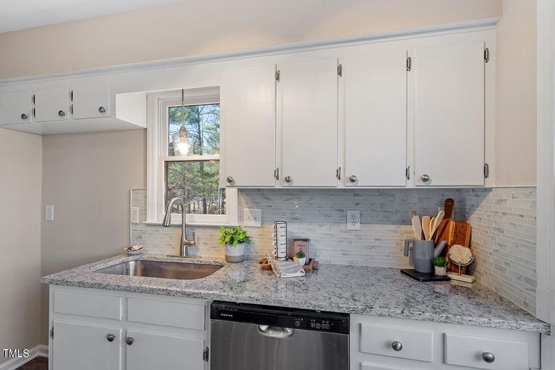 1428 Kent Rd, Raleigh, NC 27606