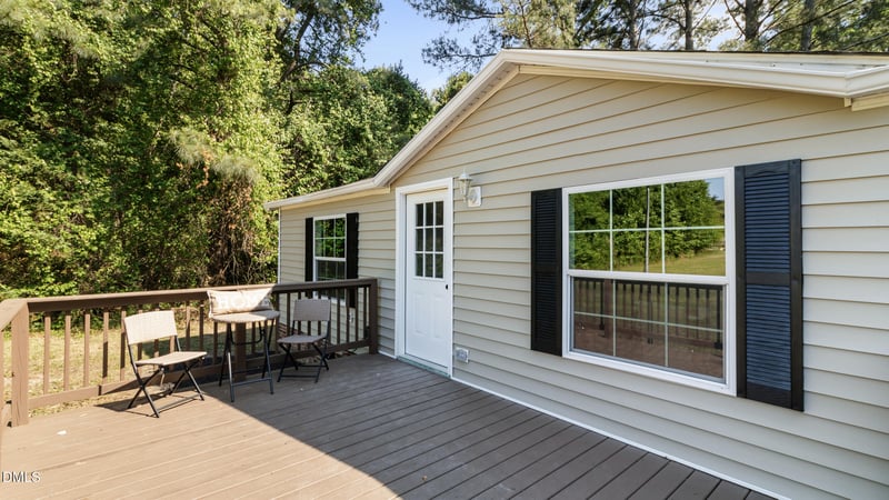 1429 Country Pond Ln, Willow Springs, NC 27592