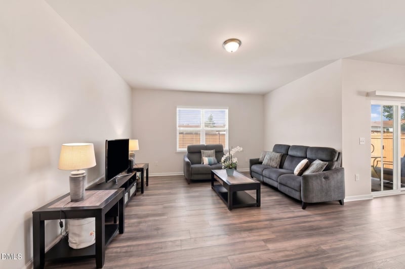 1429 Heron Pond St, Raleigh, NC 27604