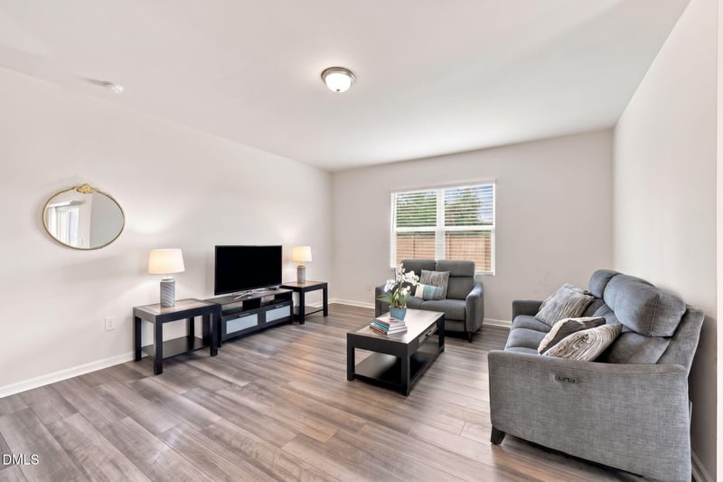 1429 Heron Pond St, Raleigh, NC 27604