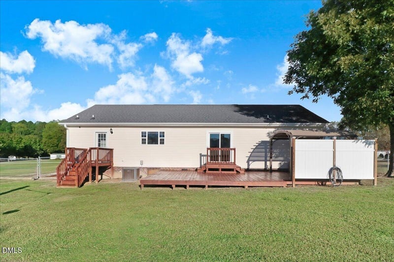 143 Blueberry Dr, Selma, NC 27576