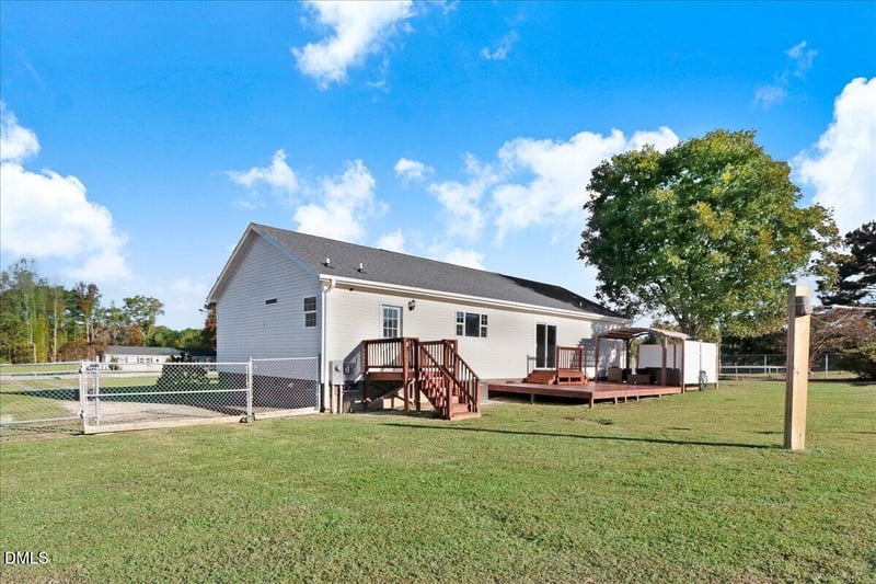 143 Blueberry Dr, Selma, NC 27576