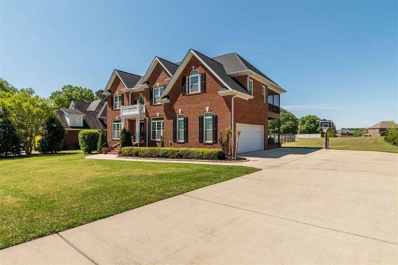 143 Bragg Ct, Clayton, NC 27527