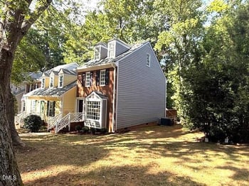 143 Hedgerow Ct, Cary, NC 27513