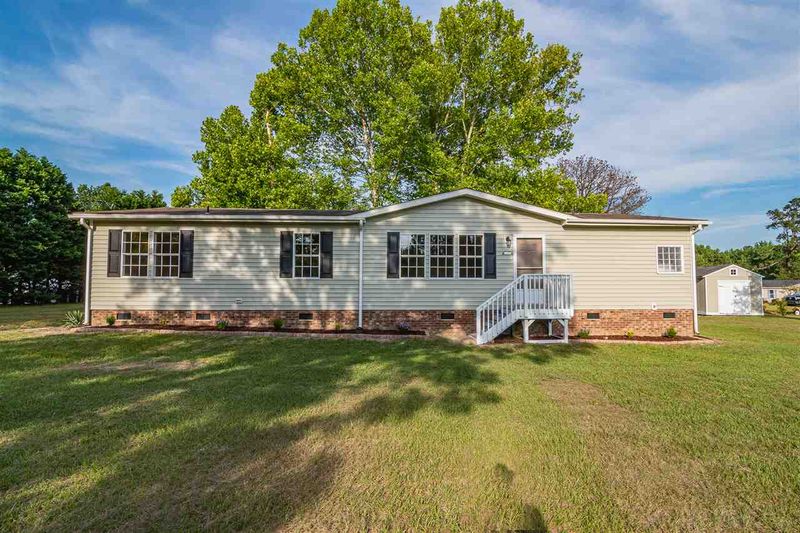 143 Inez Dr E, Angier, NC 27501