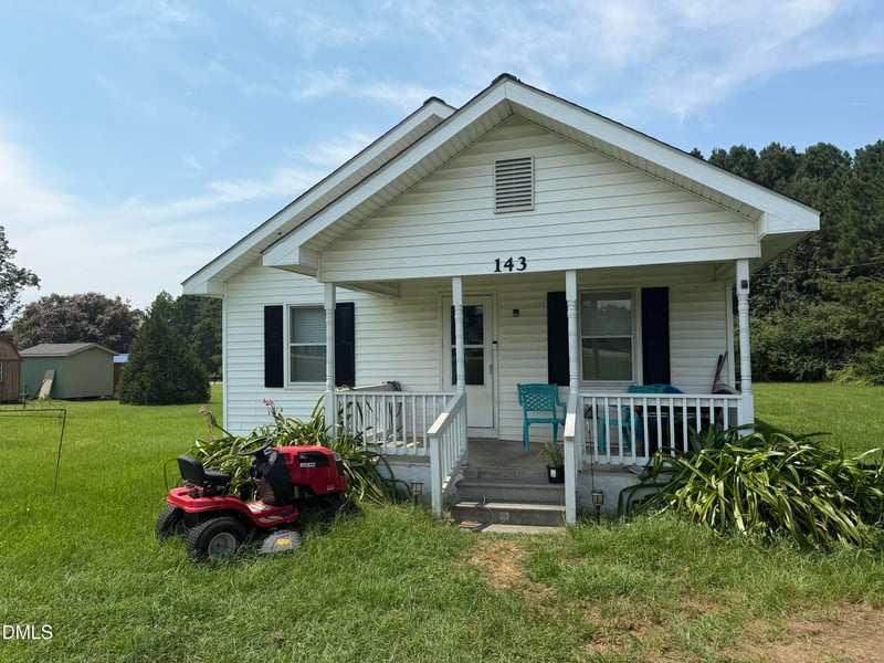 143 Live Oak Church, Selma, NC 27576