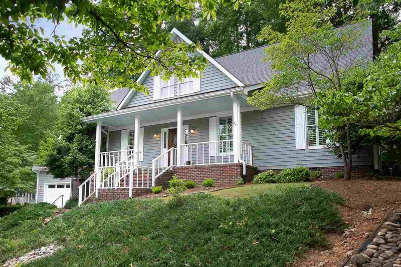 143 Old Forest Creek Dr, Chapel Hill, NC 27514