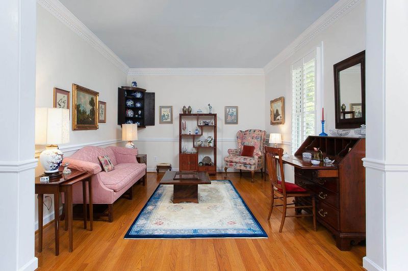 143 Old Forest Creek Dr, Chapel Hill, NC 27514