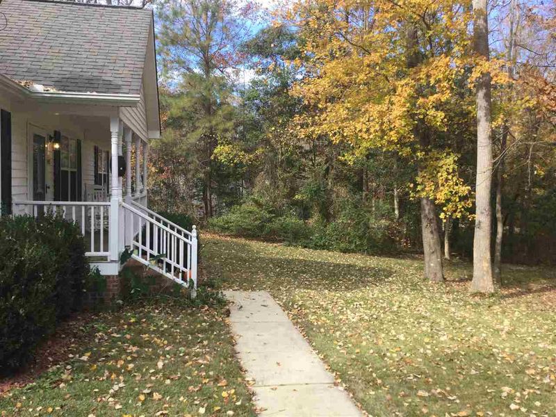 143 Pebblestone Ct, Willow Springs, NC 27592