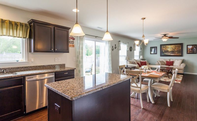 143 Plymouth Dr, Clayton, NC 27520