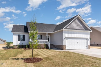 143 Royal Ave, Selma, NC 27576