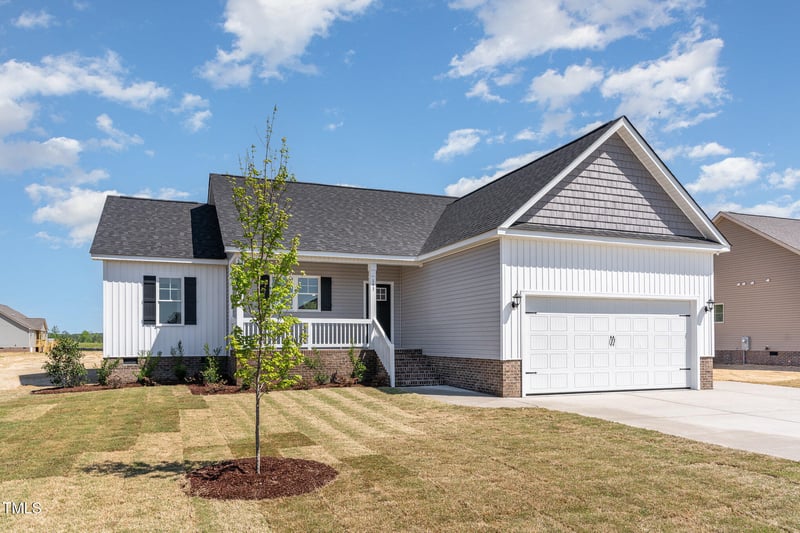 143 Royal Ave, Selma, NC 27576