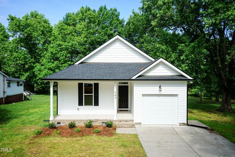 143 S School St, Burlington, NC 27215