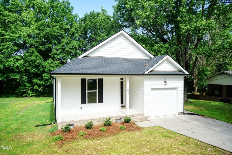 143 S School St, Burlington, NC 27215