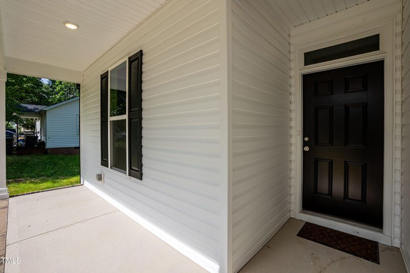 143 S School St, Burlington, NC 27215